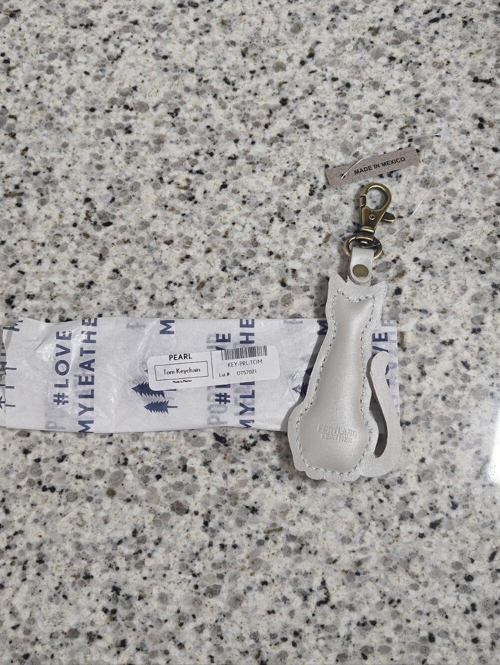Portland leather Cat Tom Keychain - Pearl white